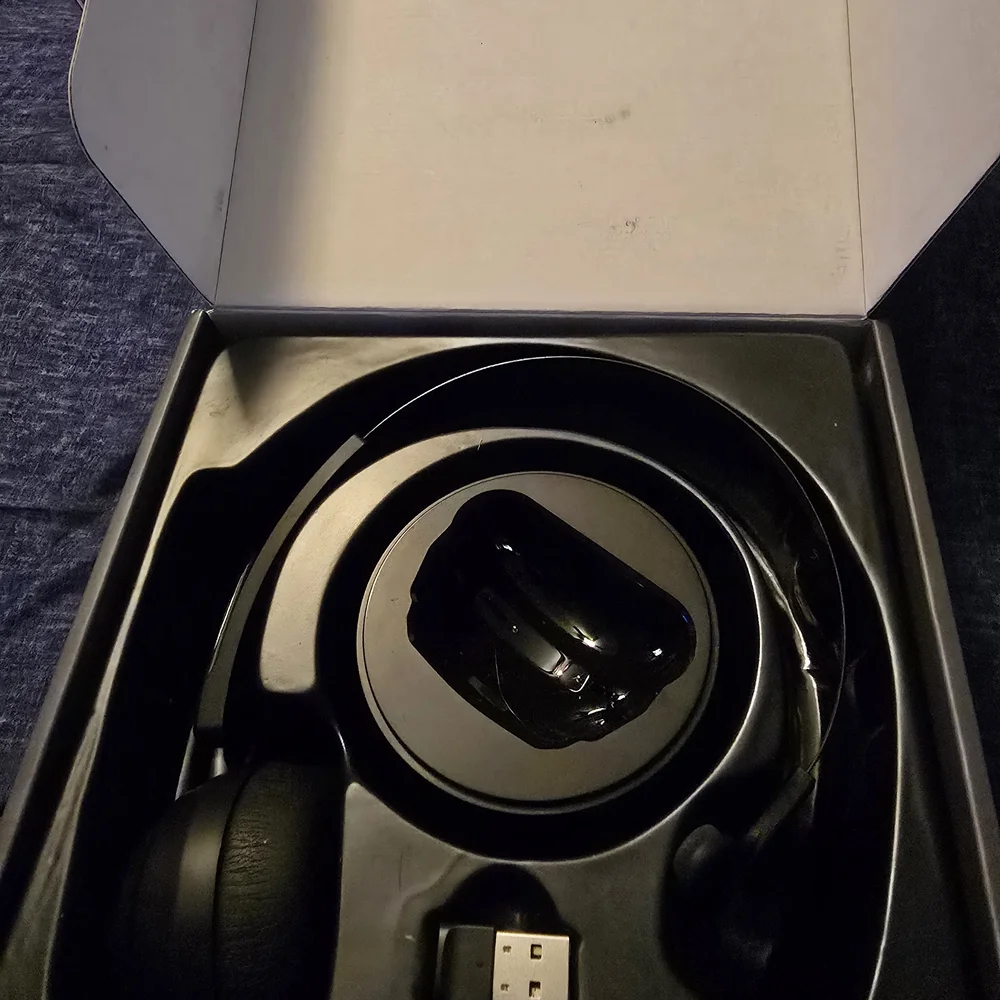 Mopchnic Wireless Headset with Charging Base